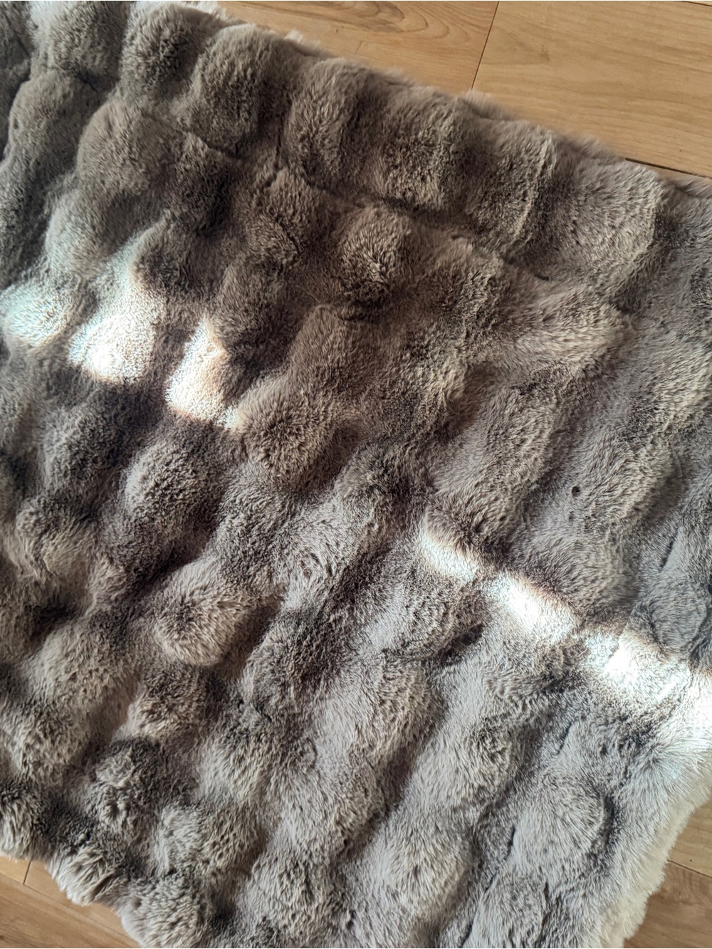 lola Plush Pet Pad in Brown - Picture 4 of 5